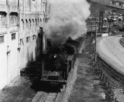 羽幌炭砿にまつわる話シリーズ⑨「羽幌炭砿鉄道の蒸気機関車」｜金子直吉のお家再興に向けて｜鈴木商店の歴史｜鈴木商店のあゆみ｜鈴木商店記念館